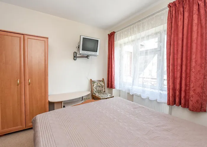 Δωμάτια σε οικογενειακή κατοικία House Knp